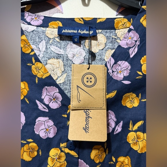 Princess Highway Floral Dress Size 12 NWT - Picture 4 of 9